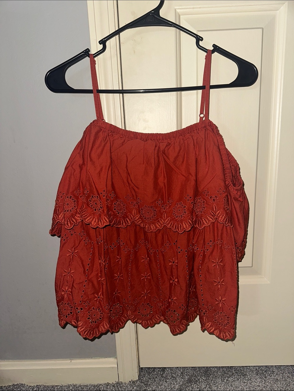 Old Navy Rust Red Eyelet Tiered Camisole